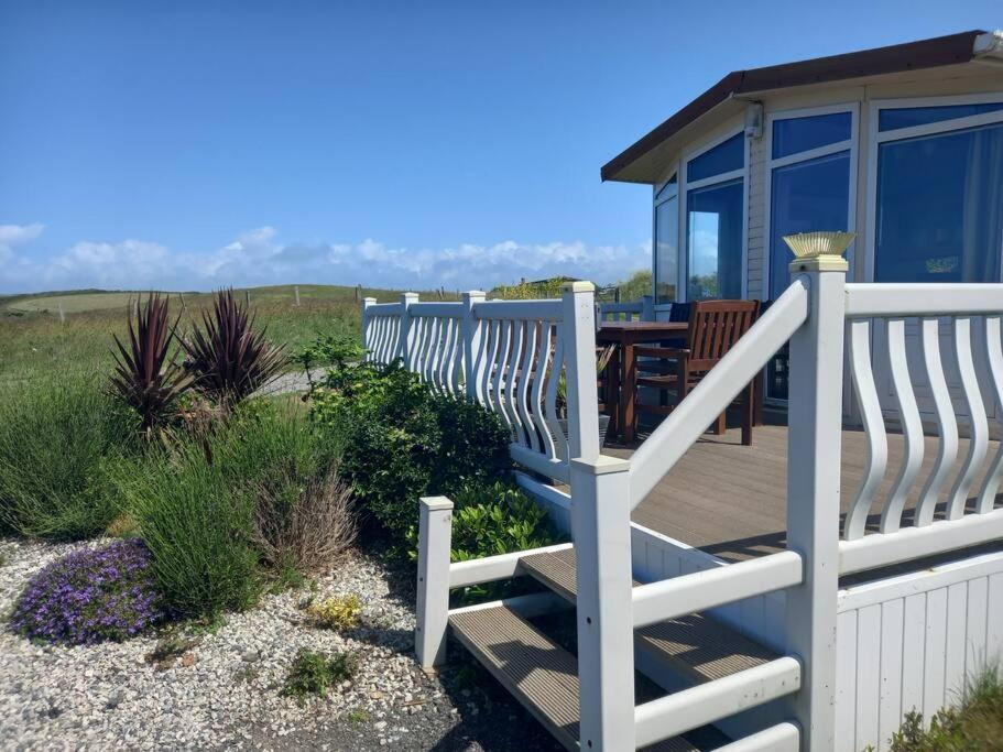 Bay View - Fantastic Views Of Whitsand Bay Torpoint Exterior foto