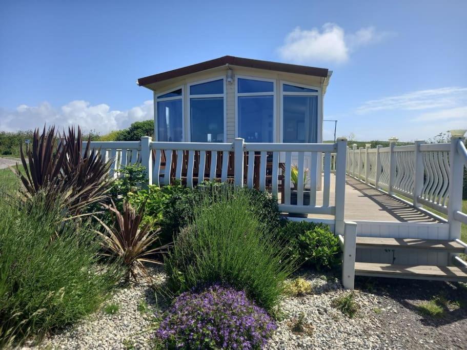 Bay View - Fantastic Views Of Whitsand Bay Torpoint Exterior foto